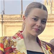Studentessa al secondo anno di laurea magistrale offre lezioni private di Italiano, Inglese, Spagnolo e Cinese